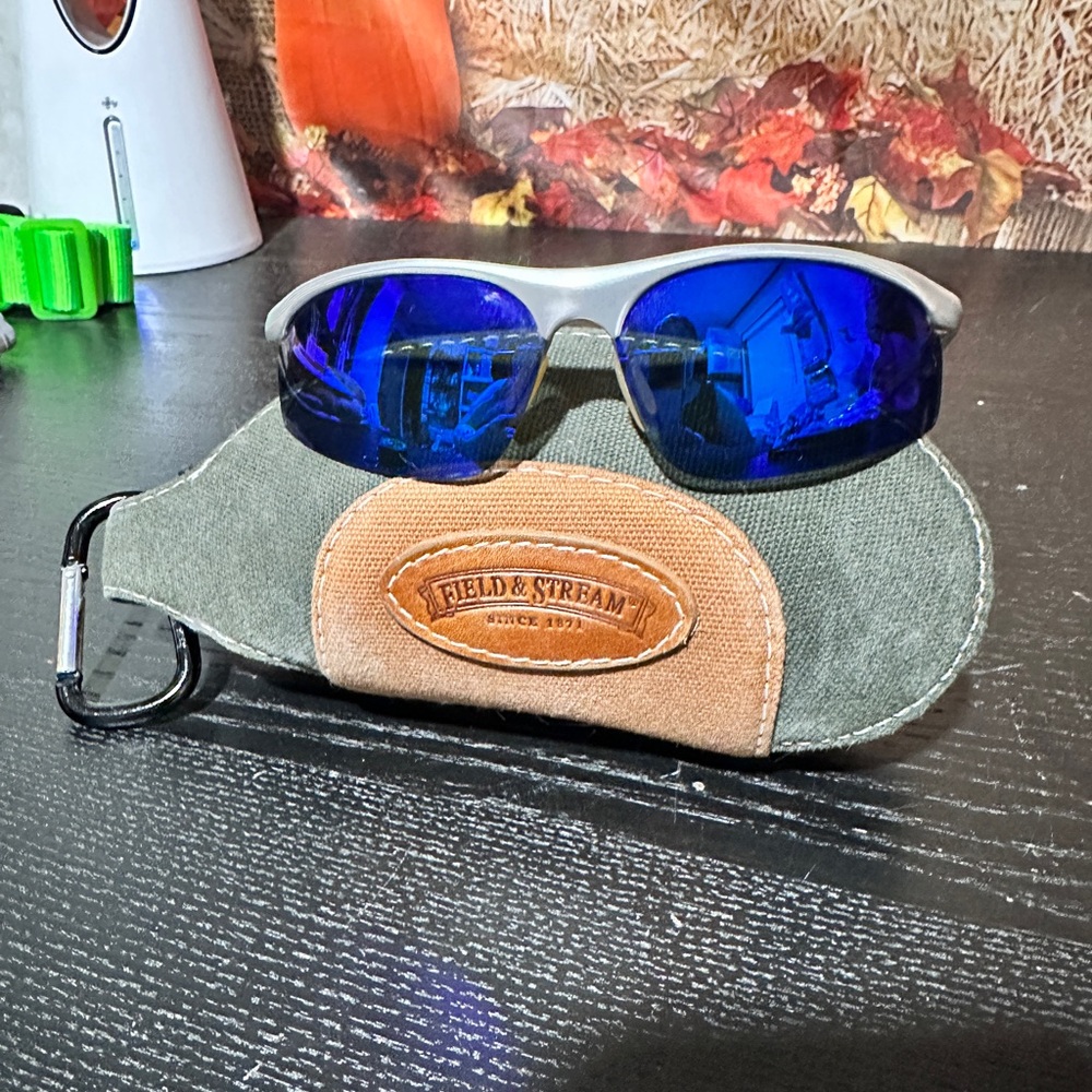 Field & Stream Men’s Aluminum Frame Blue Lense Sunglasses With Case